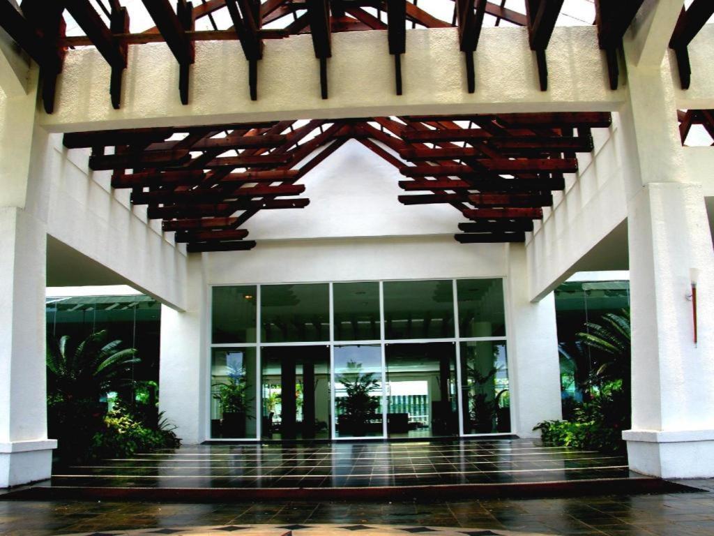 Century Helang Hotel Pantai Cenang  Exterior photo